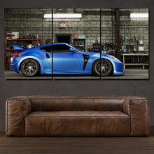 Laden Sie das Bild in den Galerie-Viewer, Nissan 370Z 3-piece framed canvas print – premium motorsport wall art
