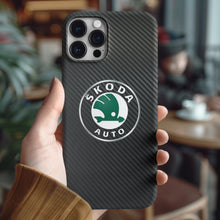 Laden Sie das Bild in den Galerie-Viewer, Skoda Carbon Fiber Tempered Glass iPhone Hülle Kostenloser Versand weltweit