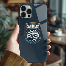 Laden Sie das Bild in den Galerie-Viewer, Audi Carbon Fiber Tempered Glass iPhone Hülle KOSTENLOSER Versand weltweit